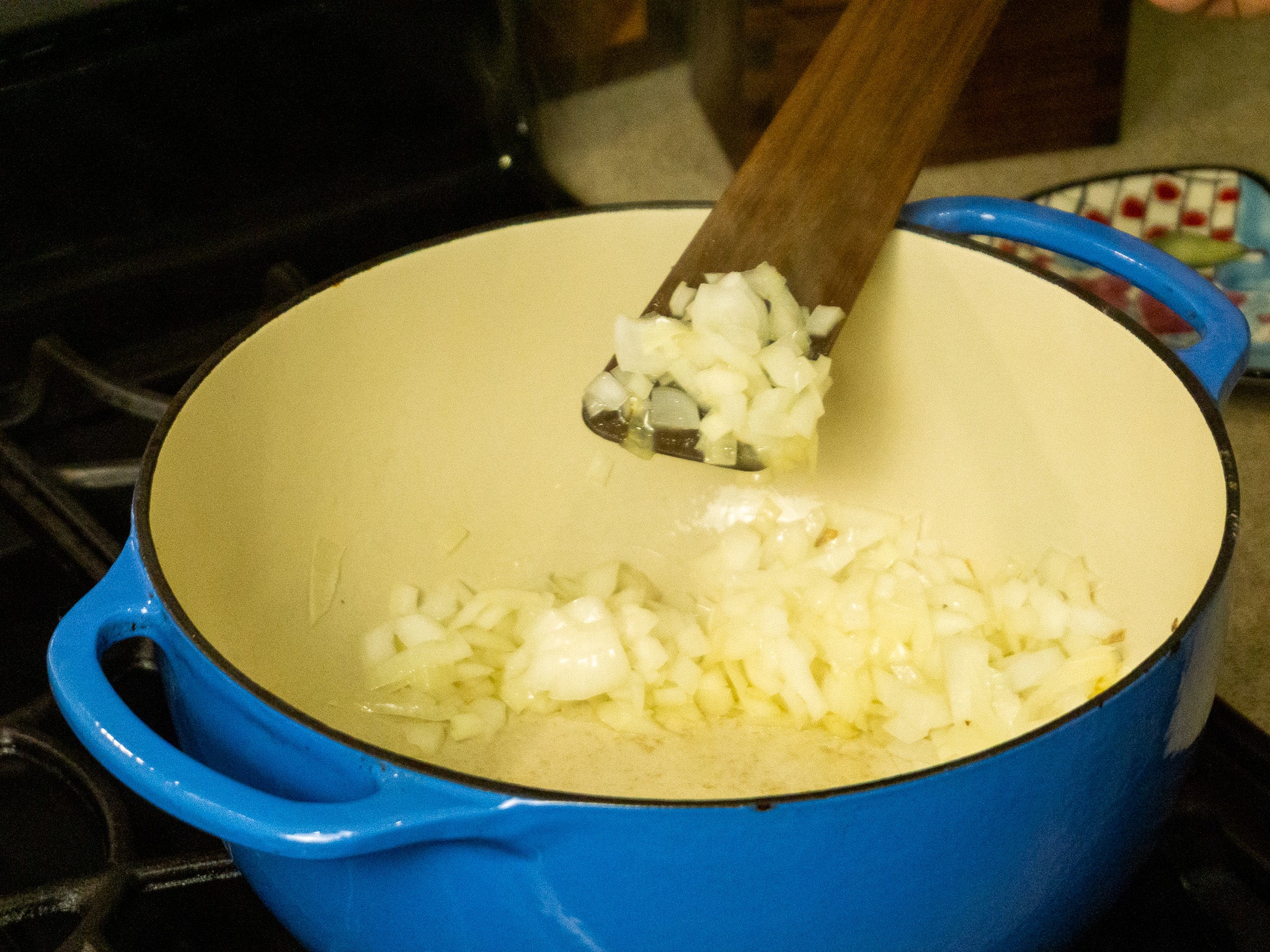 spatula-saute-onion