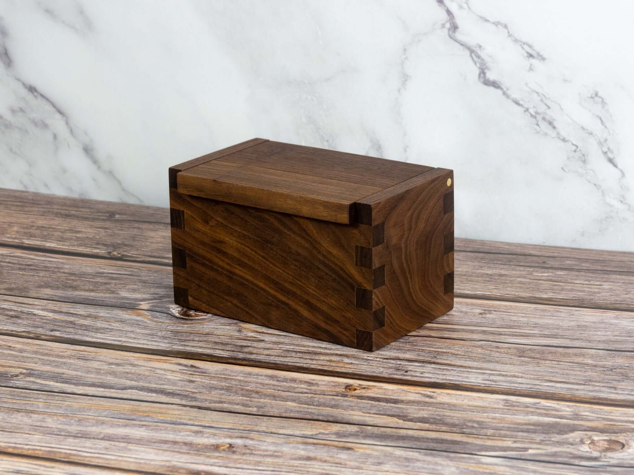 salt-cellar-walnut-closed