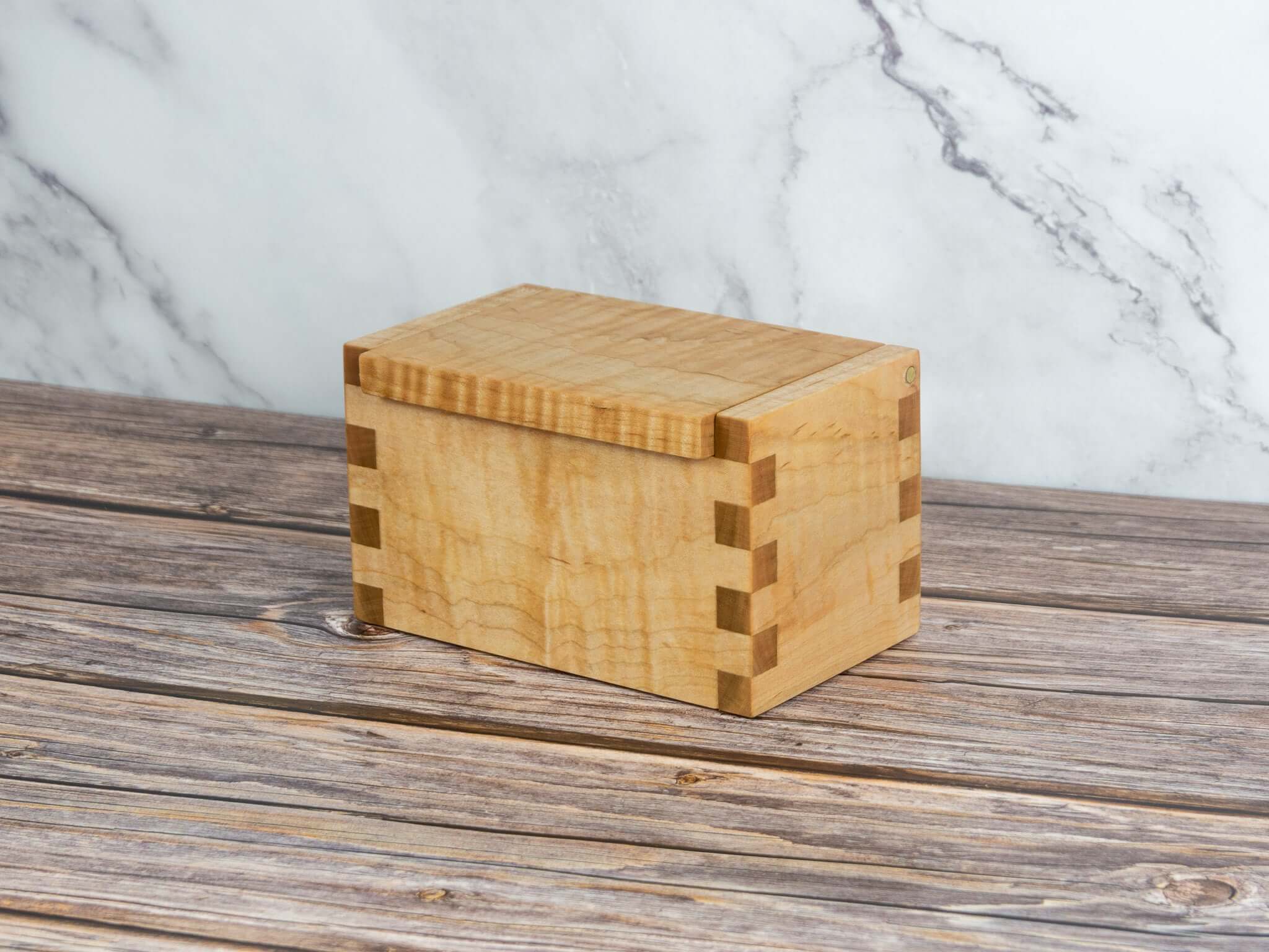 salt-cellar-maple-closed